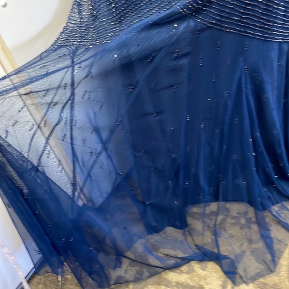 ADRIANNA PAPELL Prom beaded dress - Picture 4 of 12